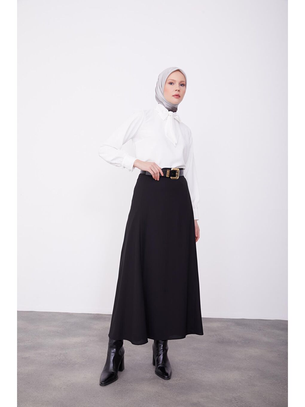 Arkası Lastikli Ve Fermuarlı Kup Detaylı Etek 23K1528 Siyah