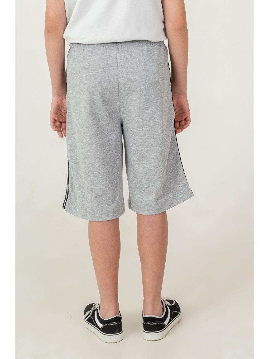 Gri Yanlar Şeritli Erkek Çocuk Şort-4