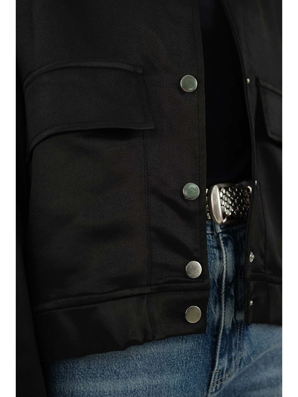 Broş Detaylı Bomber Ceket Siyah-3