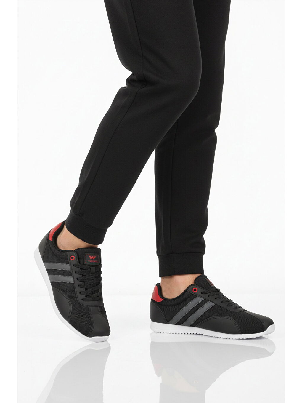 Siyah Beyaz Bağcıklı Hafif Erkek Spor Ayakkabı 2001 Tares M