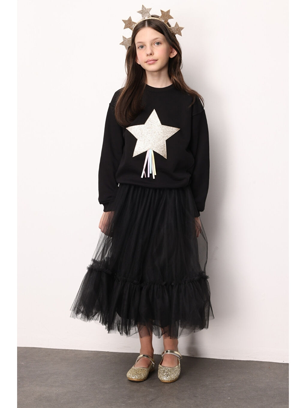 Siyah Yıldız Nakışlı Kurdele Detaylı Kız Çocuk Sweatshirt-1