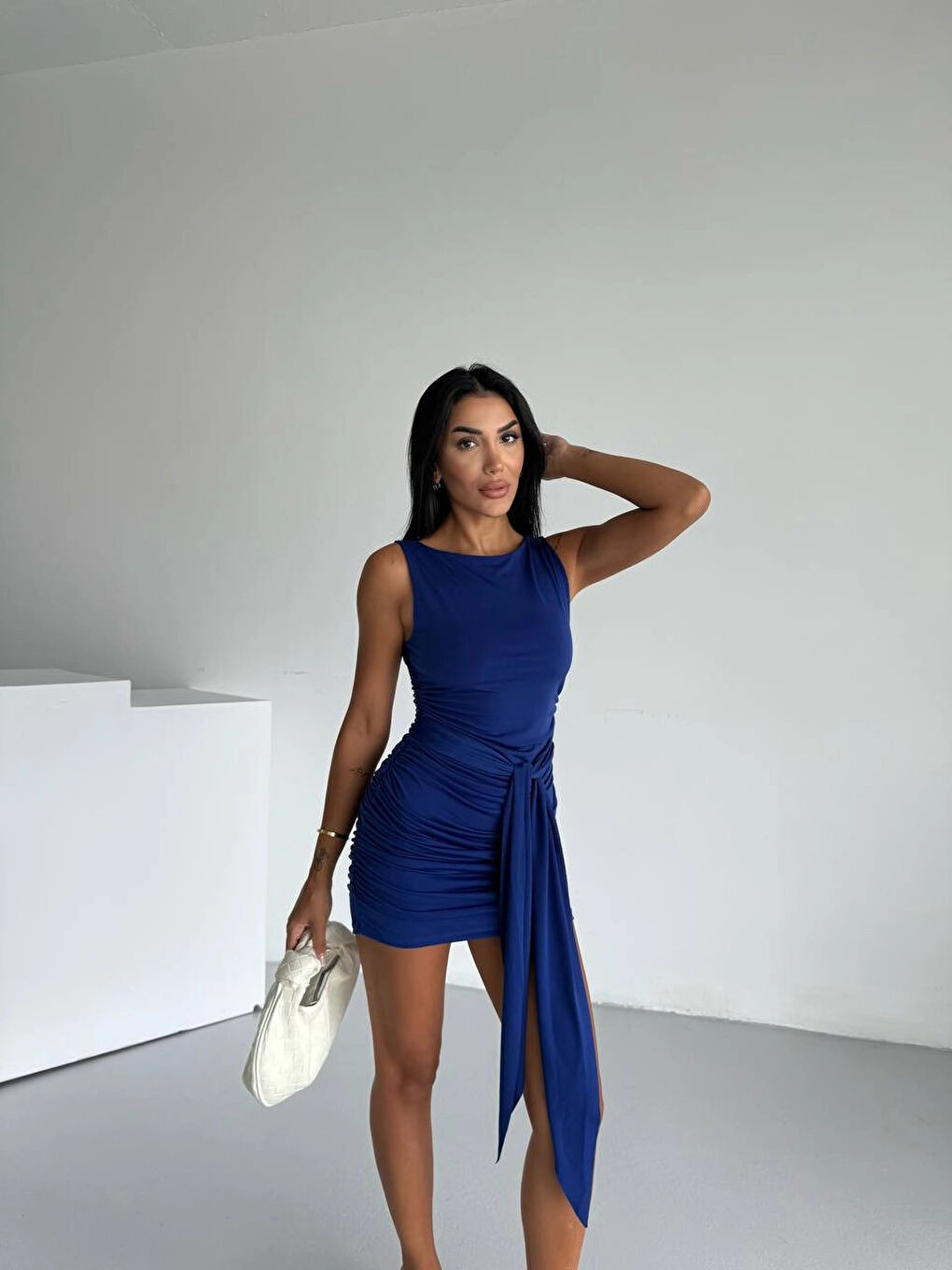 Kadın Saks Mavi Bisiklet Yaka Sıfır Kol Kuşaklı Elbise HZL25S-FRY123221