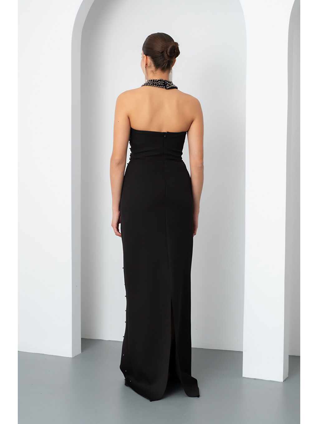 Kadın Siyah-Gri Halter Yaka İncili Söz Nişan Nikah Abiye Elbise-5