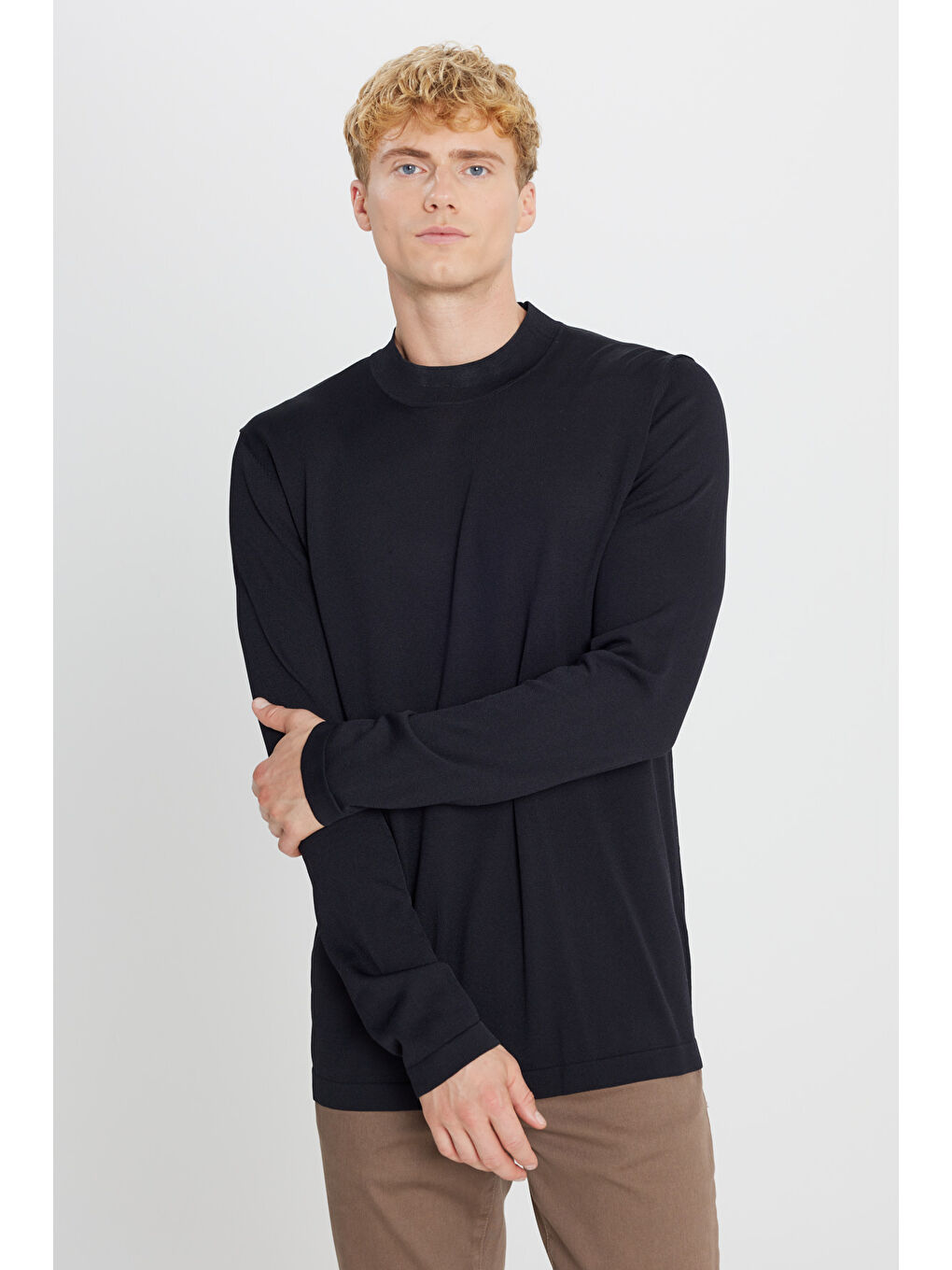 Erkek Siyah Standart Fit Normal Kesim Yarım Balıkçı Yaka Triko Basic Kazak-2