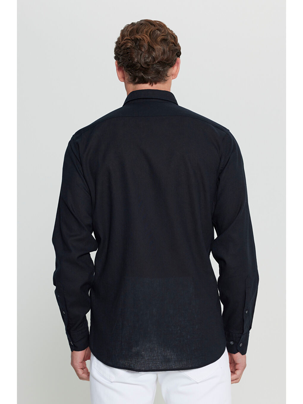 Erkek Siyah Pamuklu Keten Comfort Fit Rahat Kesim Düğmeli Yaka Armürlü Gömlek-4