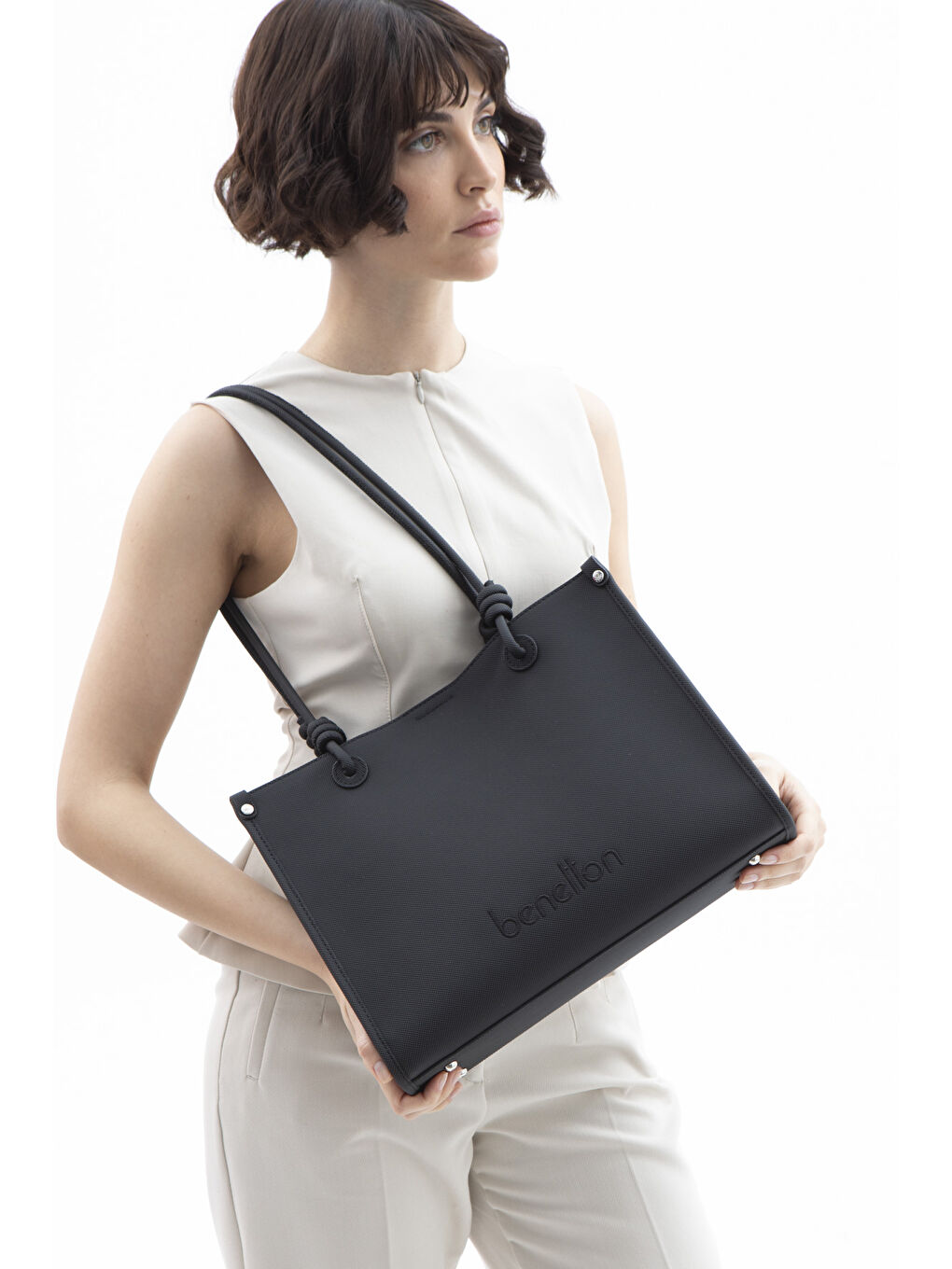 Siyah Kadin Kol Çantasi Si̇yah BNT1622-1