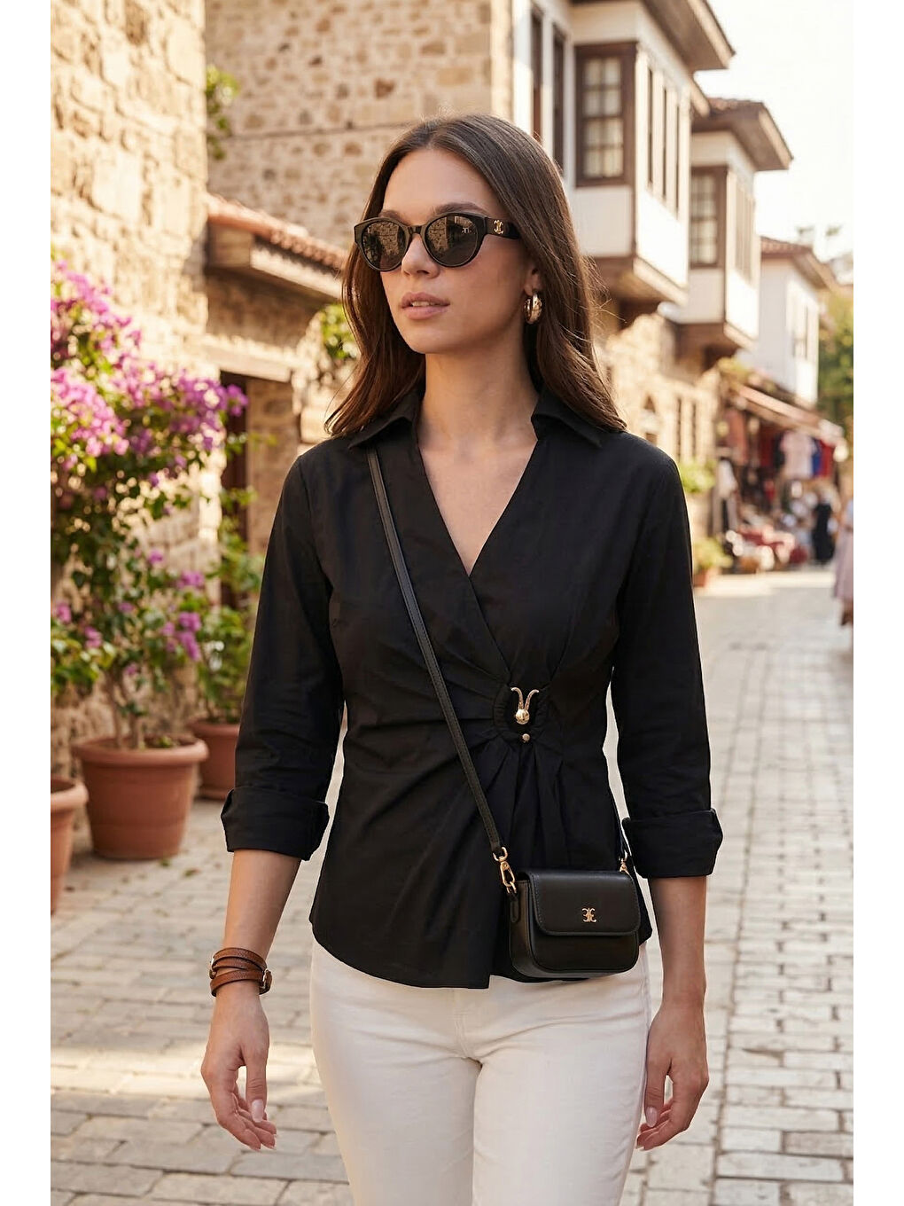 Siyah % 100 Pamuk Slim Fit Toka Detaylı Uzun Kollu Kadın Gömlek 6778317-1