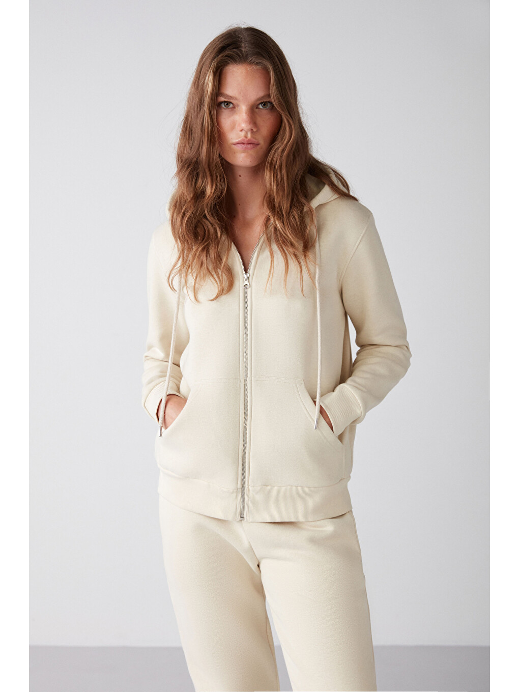 Bej Carlota Kadın Içi Polarlı Organik Kumaşlı Metal Fermuarlı Kapüşonlu Yumuşacık Vanilya Sweatshirt-3