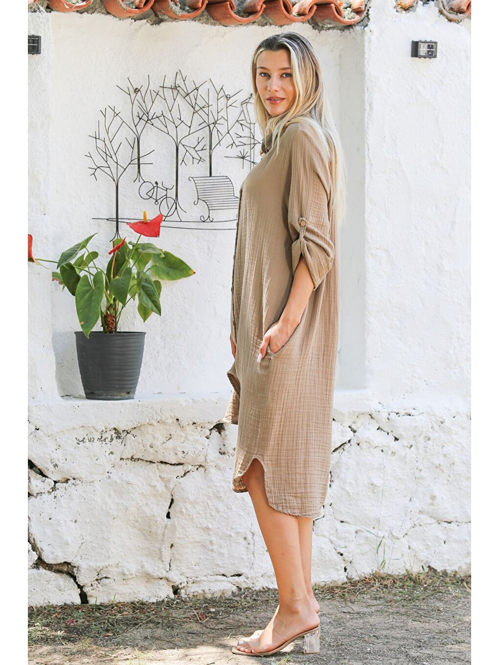 Koyu Bej Gömlek Yaka Düğmeli Uzun Kollu Çift Cepli Yıkamalı Dokuma Casual Müslin Elbise-4