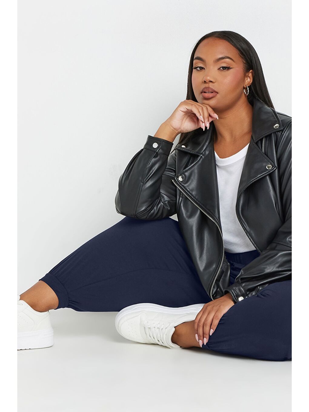 Lacivert Büyük Beden Beli ve Paçası Lastikli Cepli Havuç Kesim Pantolon 144780-1