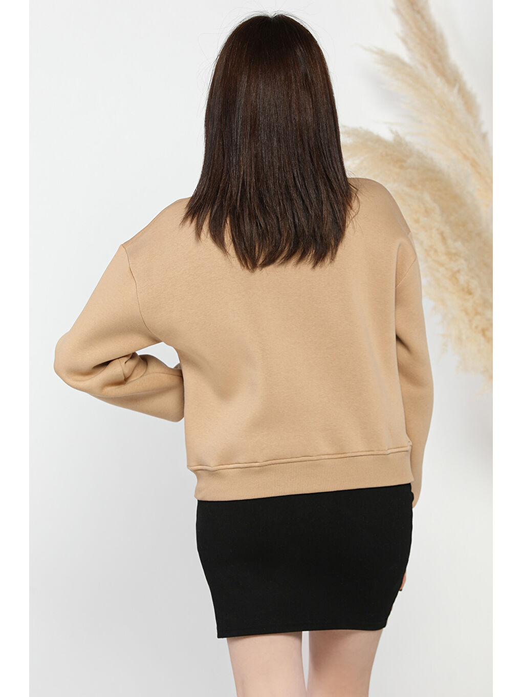 Ekru Dik Yaka Yarım Fermuarlı Şardonlu Kadın Sweatshirt-2