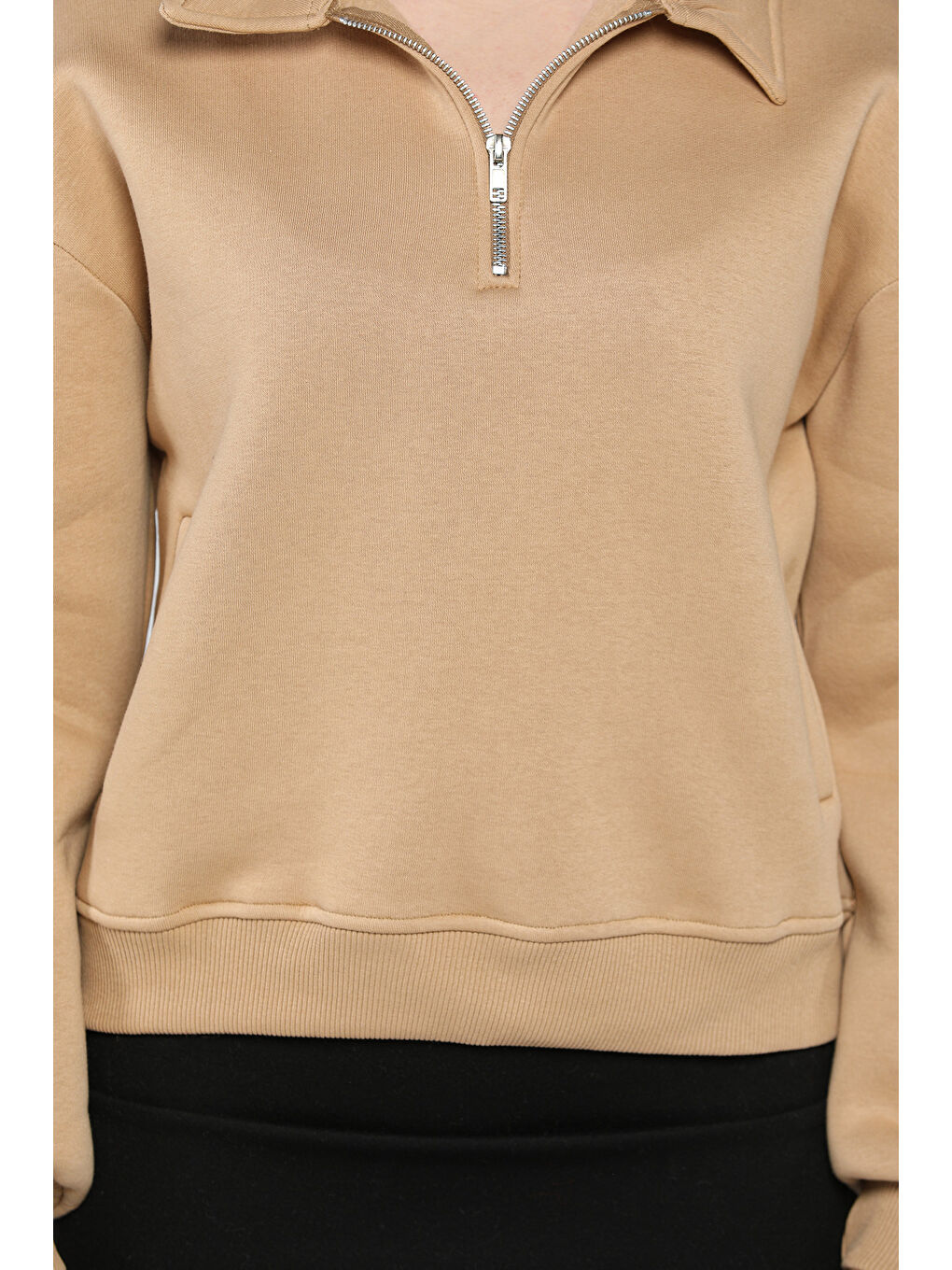 Ekru Dik Yaka Yarım Fermuarlı Şardonlu Kadın Sweatshirt-3