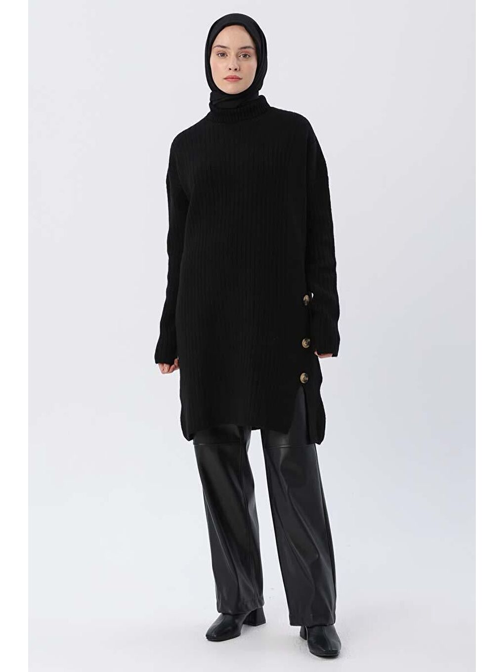 Siyah-Yarım Balıkçı Yaka Triko Tunik-1