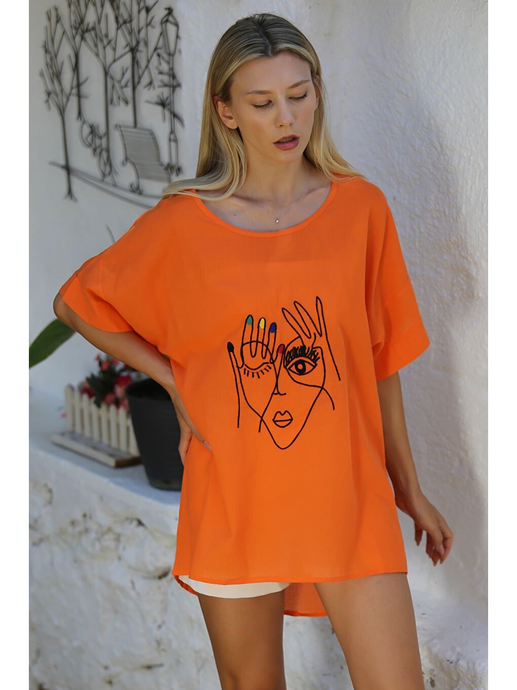 Chiccy Turuncu Havuz Yaka Kısa Kol Nakışlı Dokuma Casual Pamuklu Bluz - 5