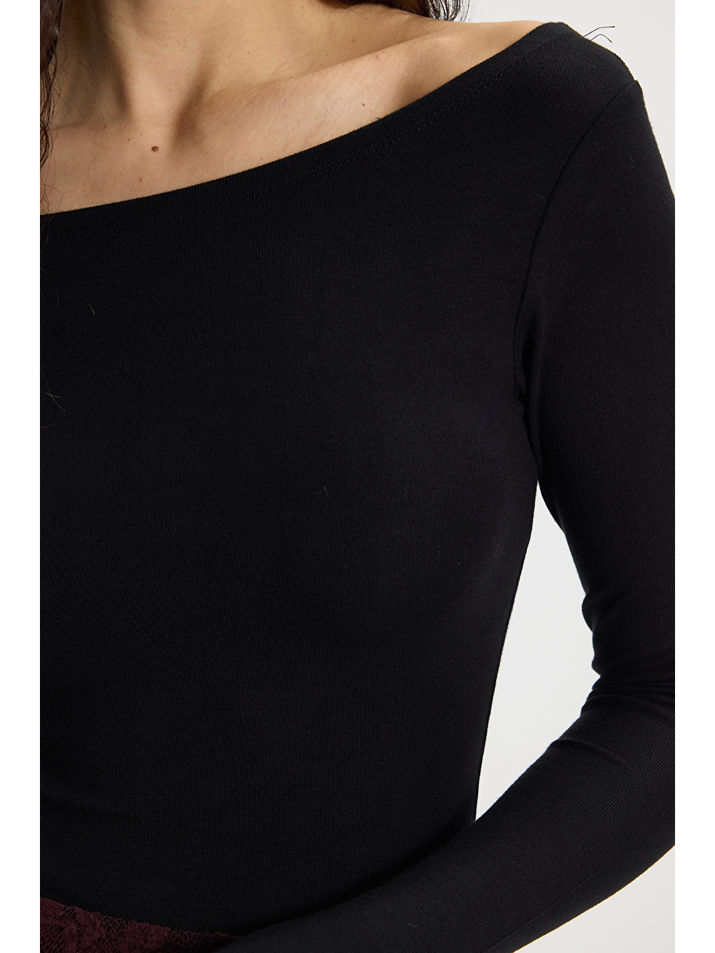 Kadın Slim Fit Dar Kesim Pamuklu Kayık Yaka Uzun Kollu Siyah Bluz-3