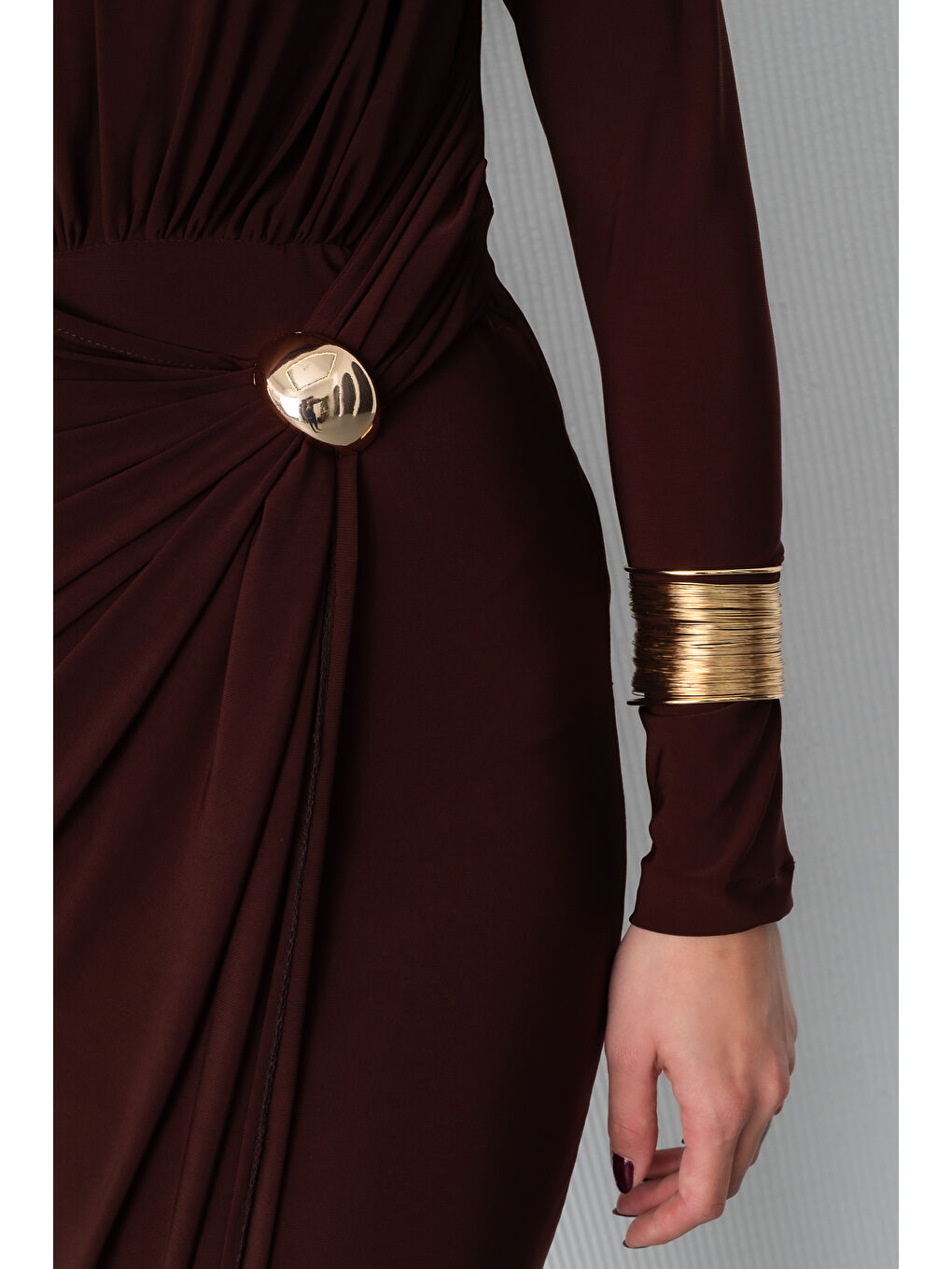 Kadın Kahverengi Büzgü Detay Kruvaze Midi Elbise-3