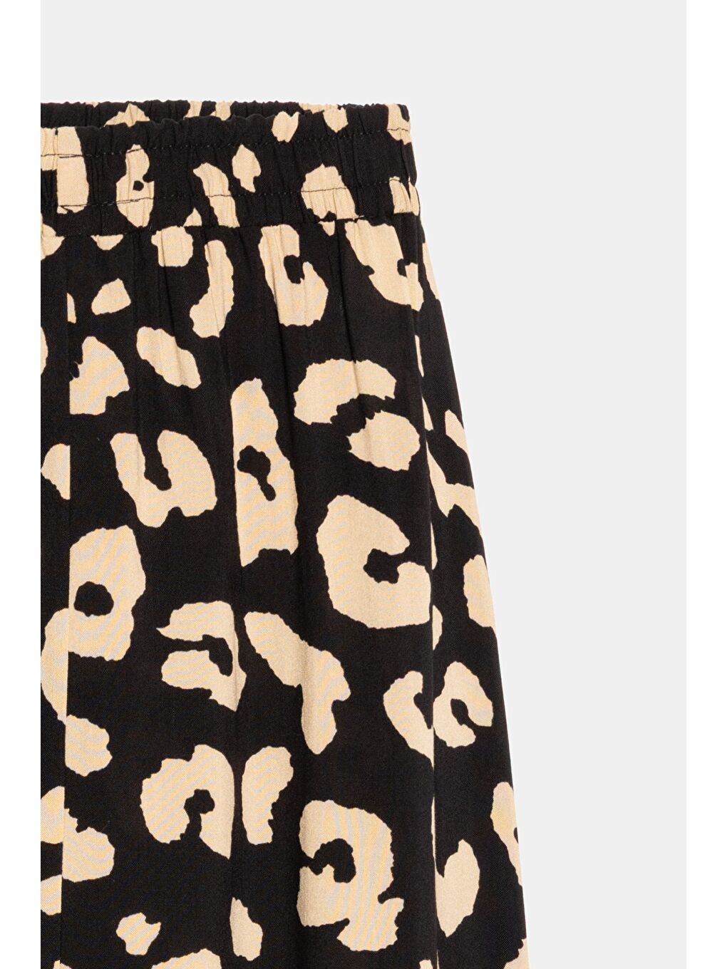 Siyah Kadın A Kesim Beli Lastikli Desenli Yırtmaçlı Midi Dokuma Etek - Viskon-1