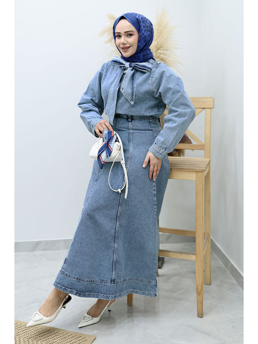 Yakası Bağlamalı Etekli Jean Takım TSD260135 Açık Mavi-4