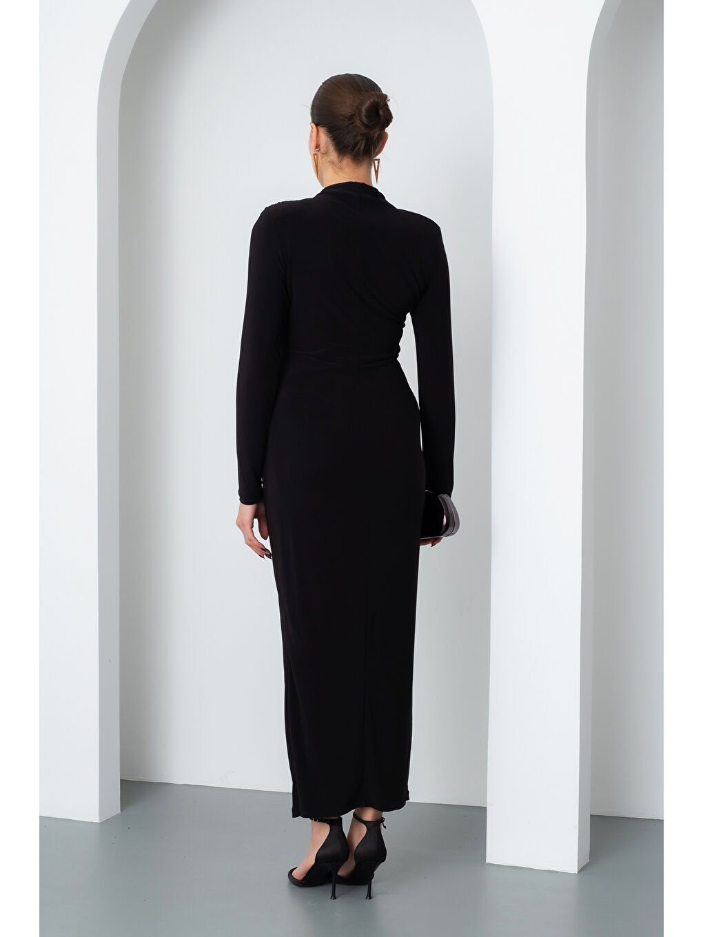 Kadın Siyah Uzun Kol Drapeli Uzun Elbise-5