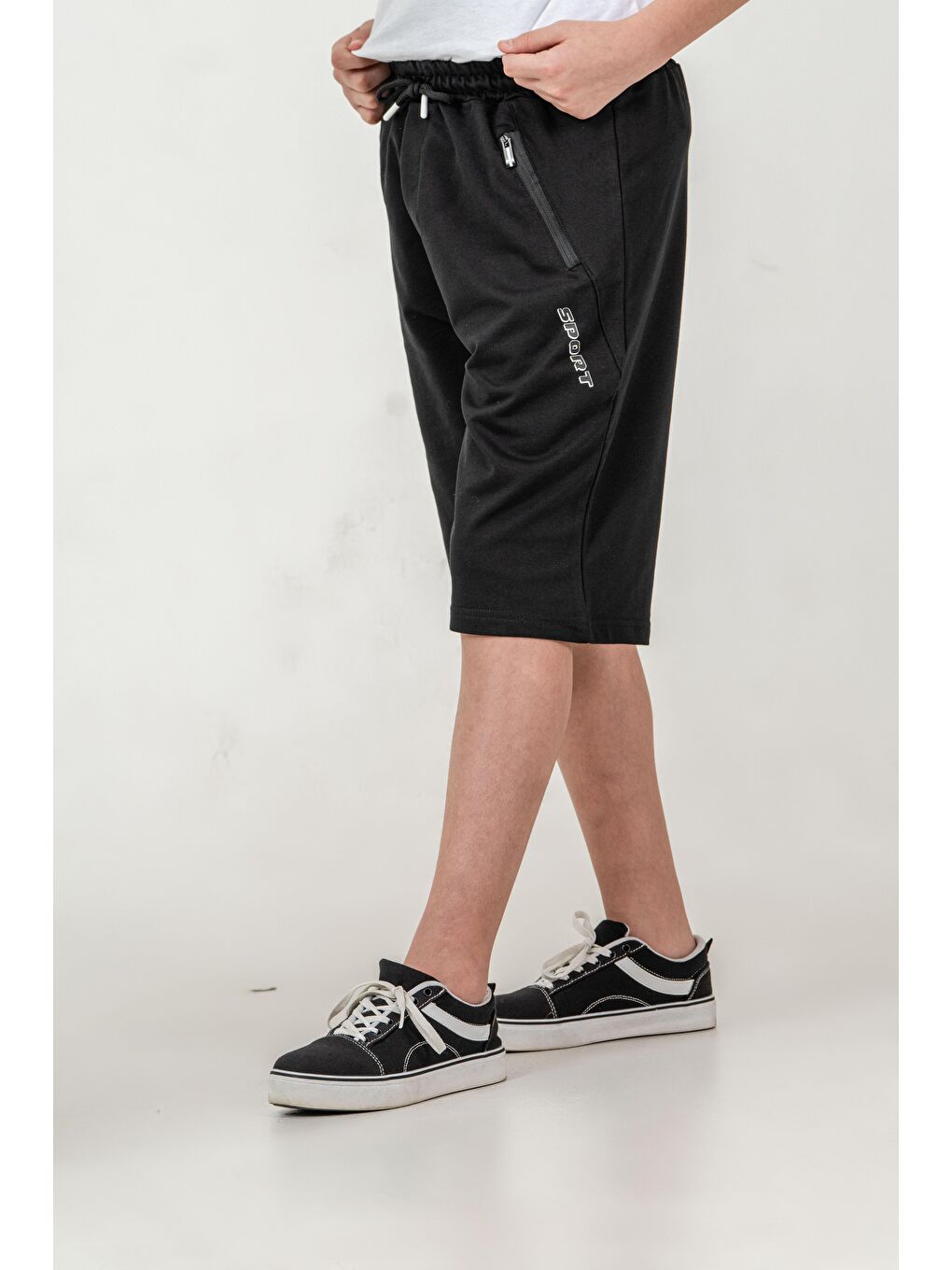 Siyah Sport Baskılı Cepler Fermuarlı Erkek Çocuk Şort-2