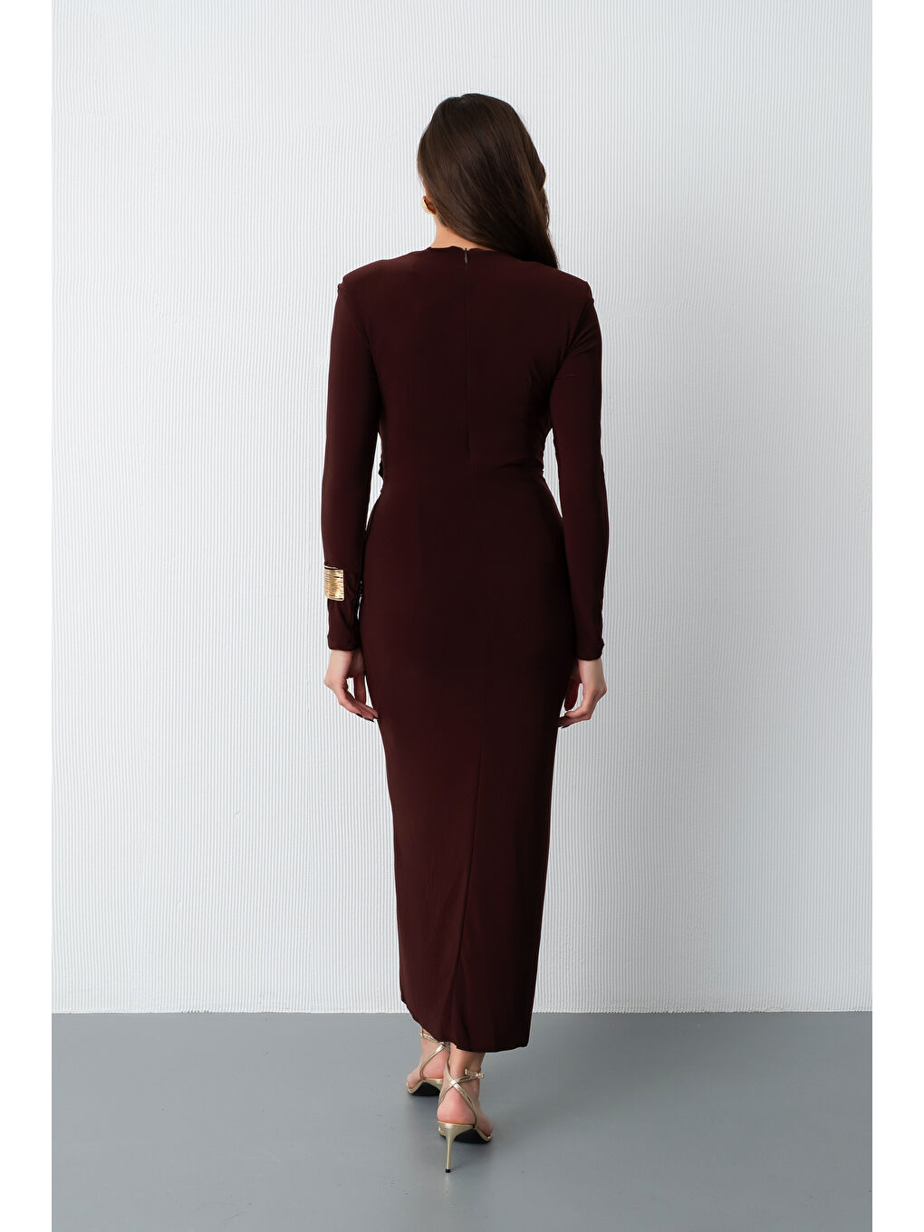 Kadın Kahverengi Büzgü Detay Kruvaze Midi Elbise-5