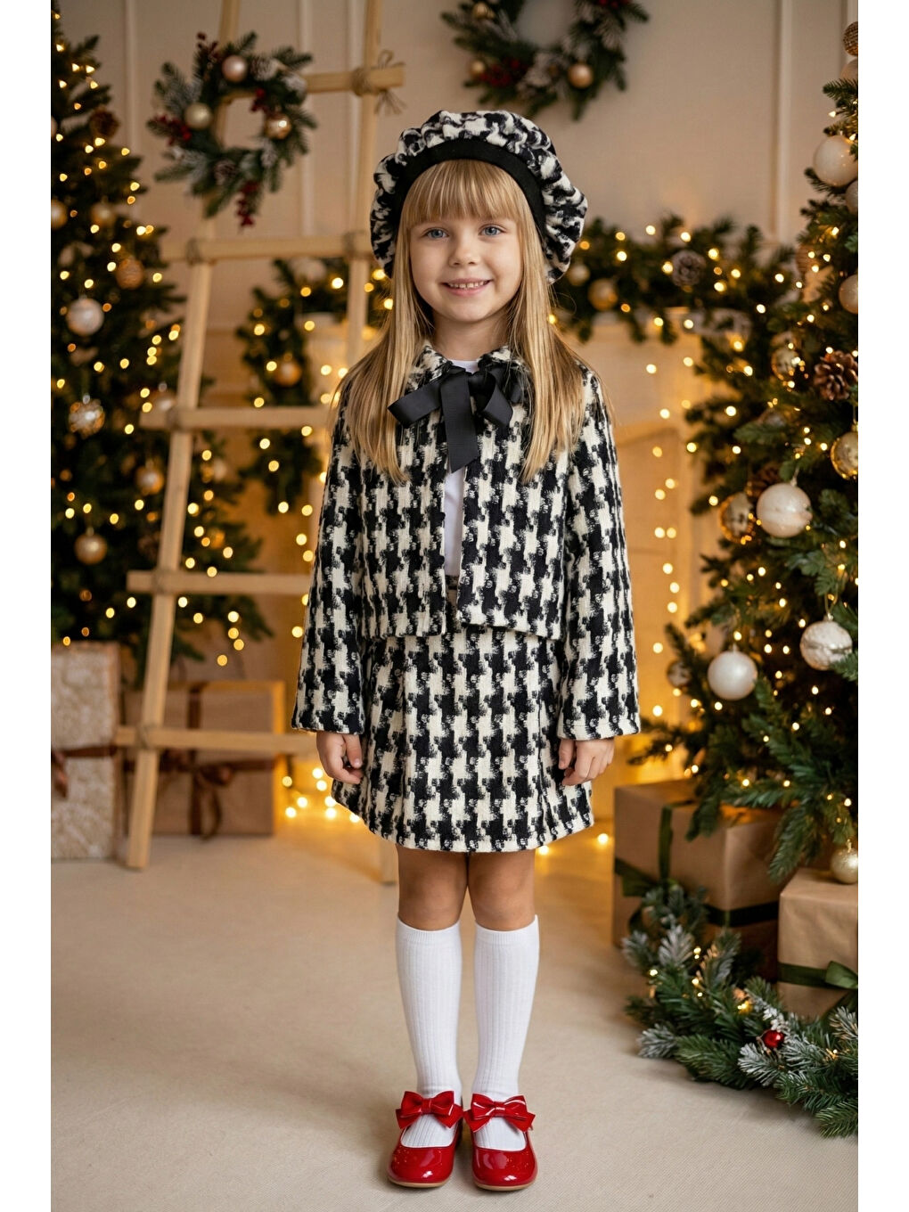 Kız Çocuk Santa Siyah Beyaz Ekose Alt Üst Etek Ceket Kepli Yılbaşı Takım