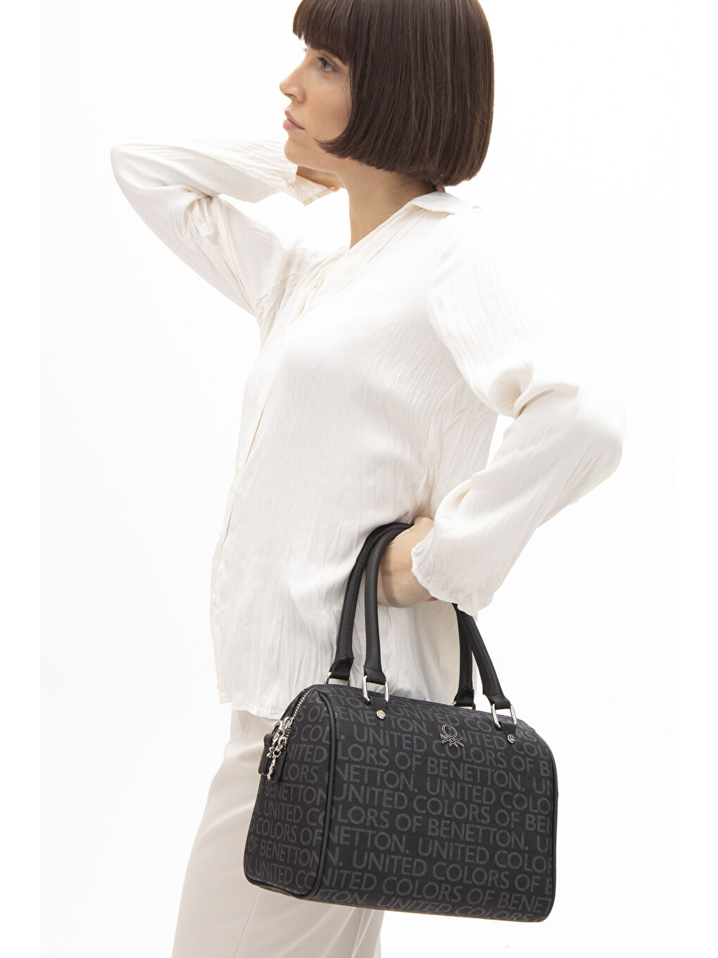 Siyah Kadin Kol Çantasi Si̇yah BNT1533