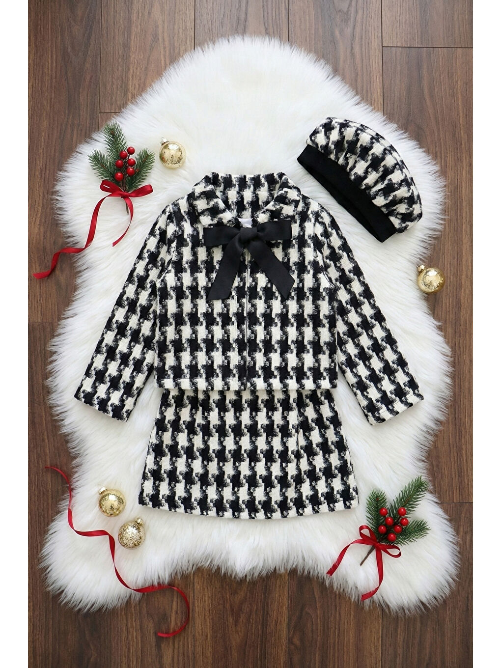 Kız Çocuk Santa Siyah Beyaz Ekose Alt Üst Etek Ceket Kepli Yılbaşı Takım-1