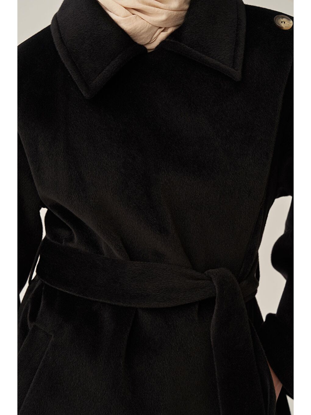 Siyah-Atkılı Uzun Kaşe Kaban-4