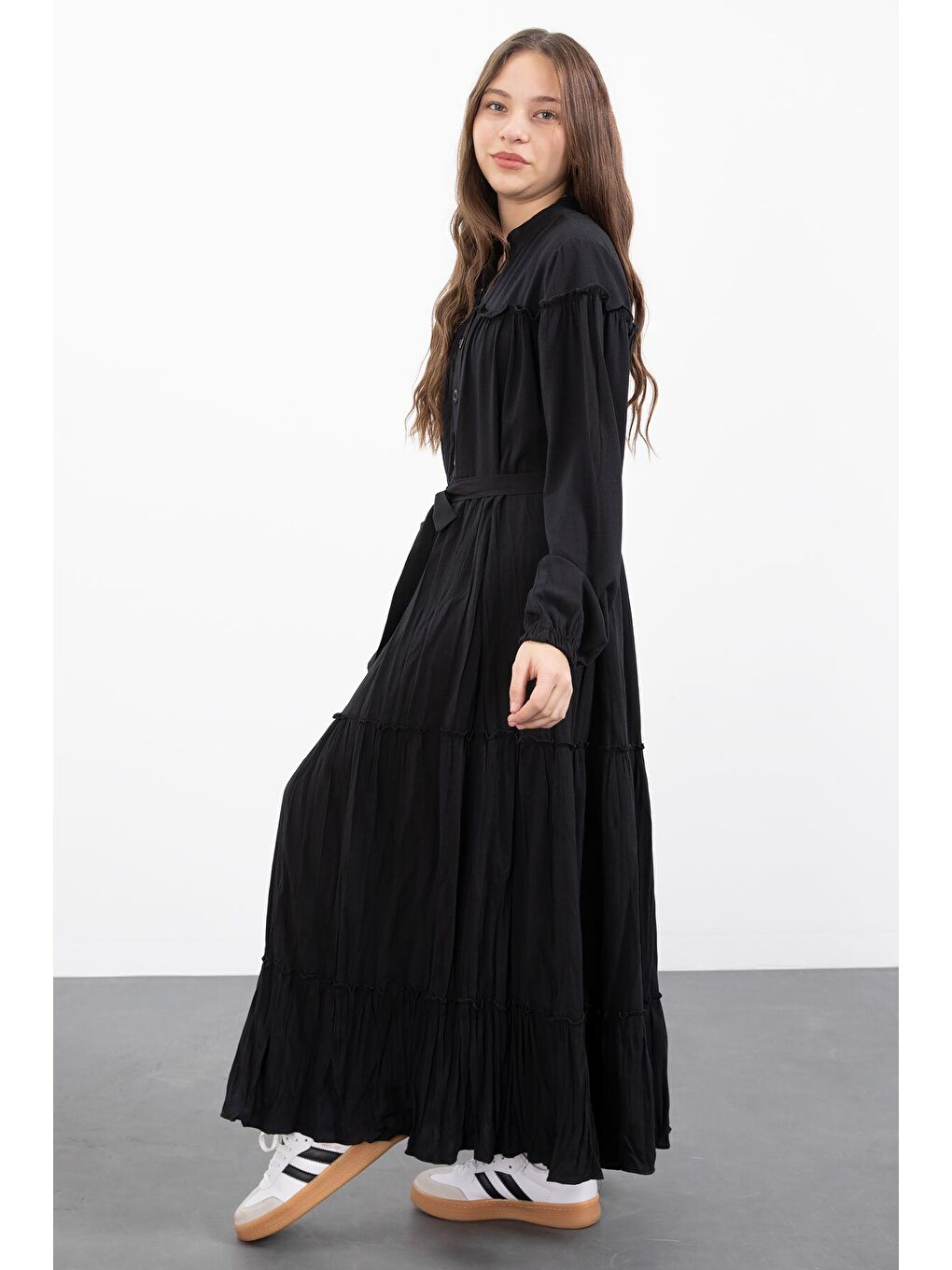 Siyah Kolları Büzgülü Kuşaklı Kız Çocuk Uzun Elbise 23398-1