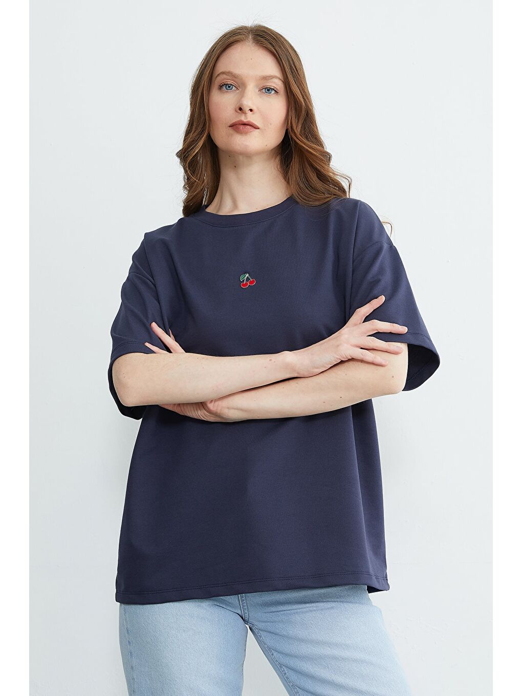 Gri Kiraz Aksesuarlı Bisiklet Yaka Oversize Tişört-4