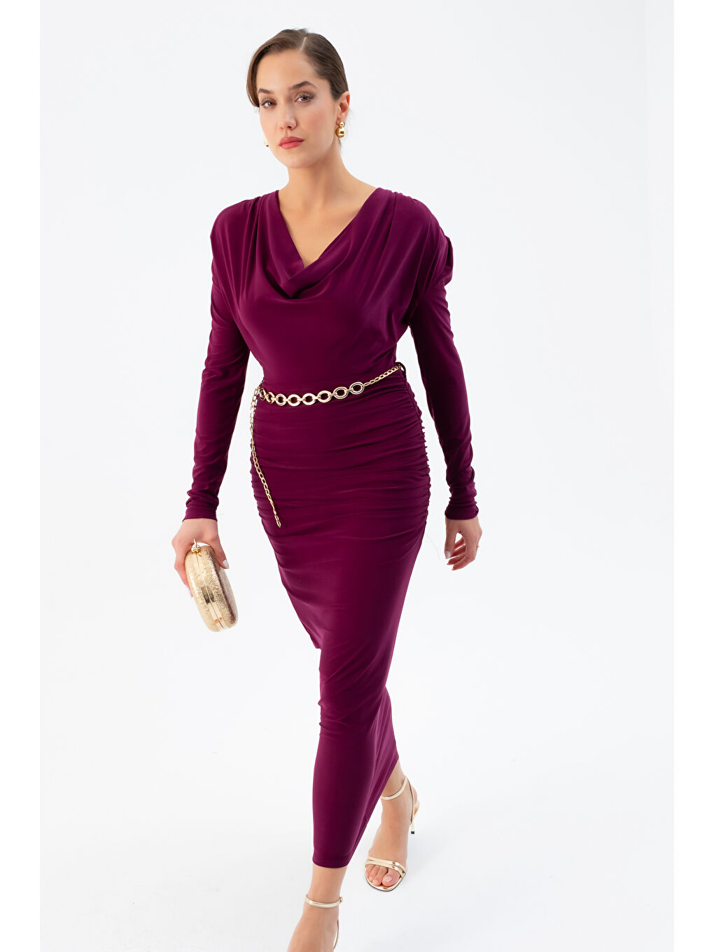 Kadın Mürdüm Degaje Yaka Zincir Kemerli Maxi Elbise