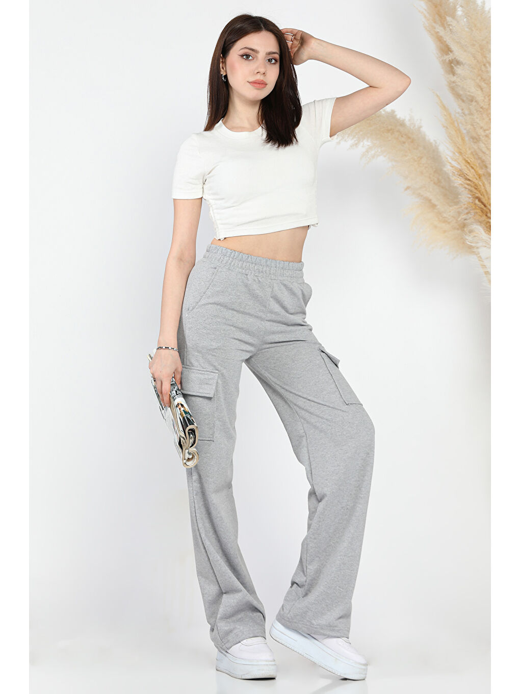 Gri Kadın Bol Paça Kargo Cepli Eşofman Altı-1