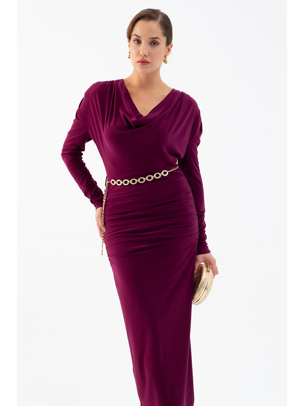 Kadın Mürdüm Degaje Yaka Zincir Kemerli Maxi Elbise-1