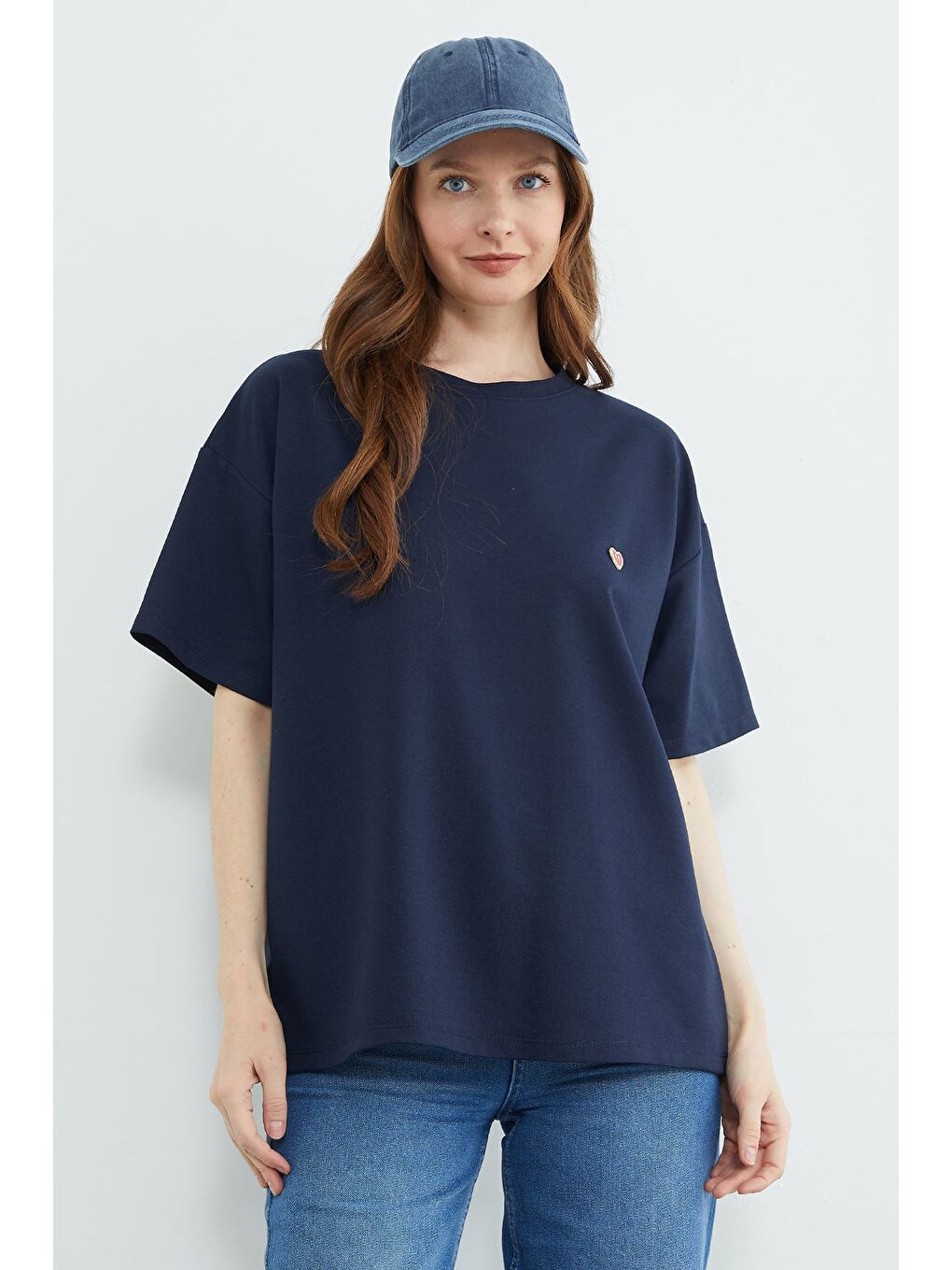 Lacivert Kalp Aksesuarlı Bisiklet Yaka Salaş Tişört-3