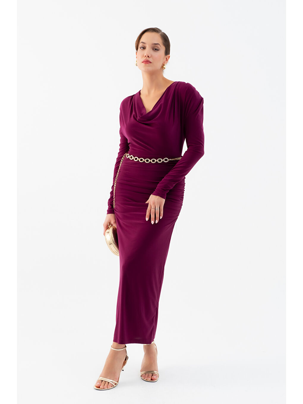 Kadın Mürdüm Degaje Yaka Zincir Kemerli Maxi Elbise-2