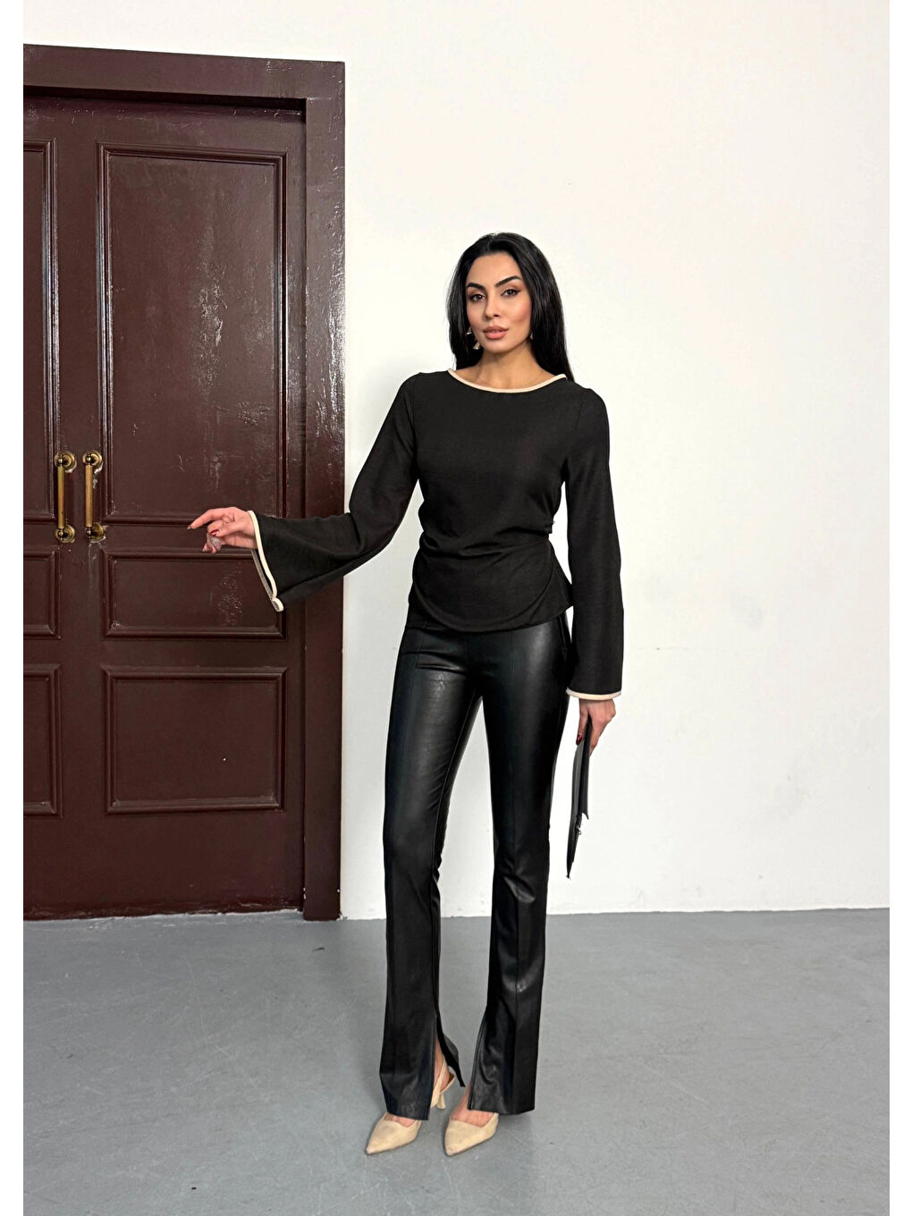 Kadın Siyah İp Bağlamalı Biye Detaylı Uzun Kollu Keten Bluz HZL25W-FRY123691-1