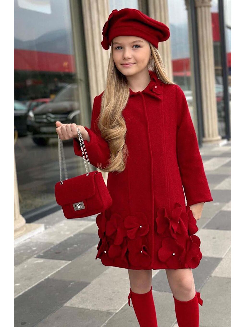 Kız Çocuk Yakası Taş ve Yonca Detaylı Çıtçıt Düğmeli Kırmızı Kaşe-1