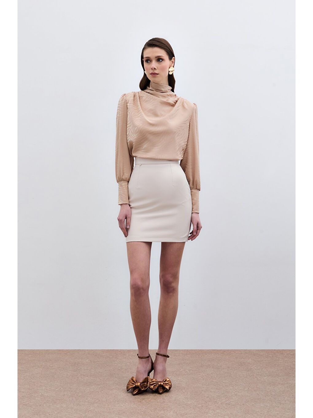 Kahverengi Drapeli Desenli Bluz - Camel-1