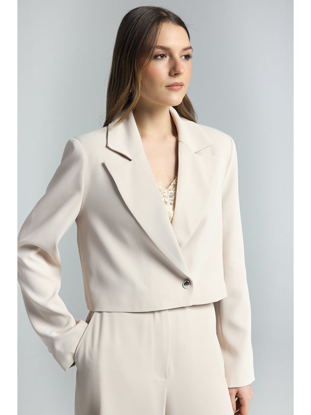 Mari Kısa Ceket - Bej-1