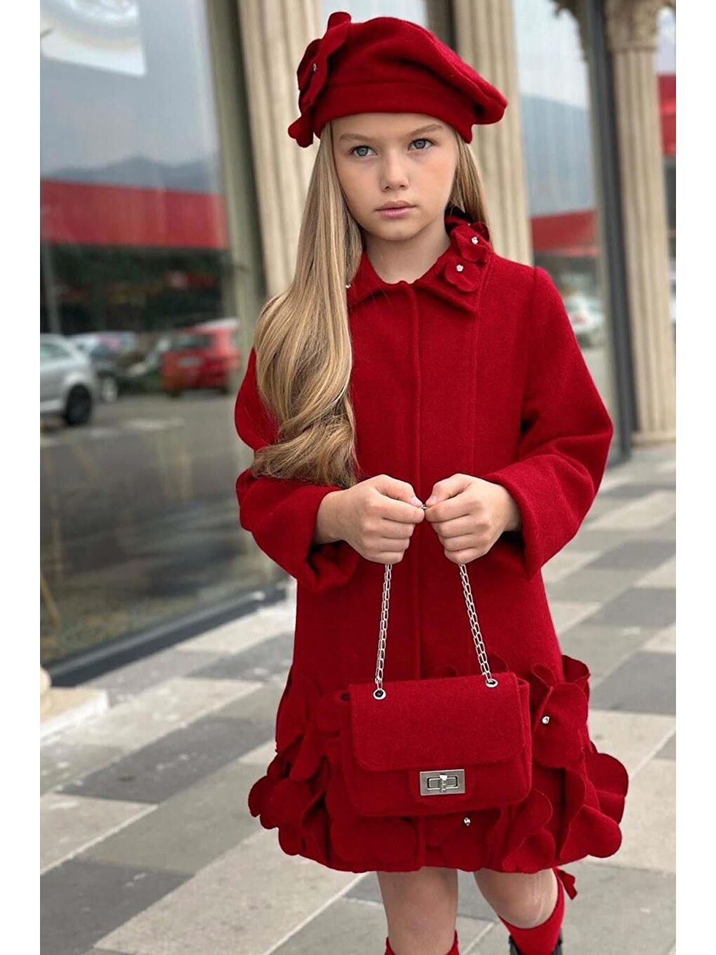 Kız Çocuk Yakası Taş ve Yonca Detaylı Çıtçıt Düğmeli Kırmızı Kaşe-2