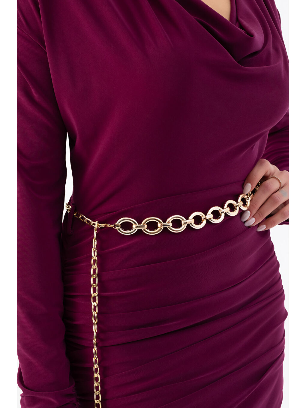 Kadın Mürdüm Degaje Yaka Zincir Kemerli Maxi Elbise-4