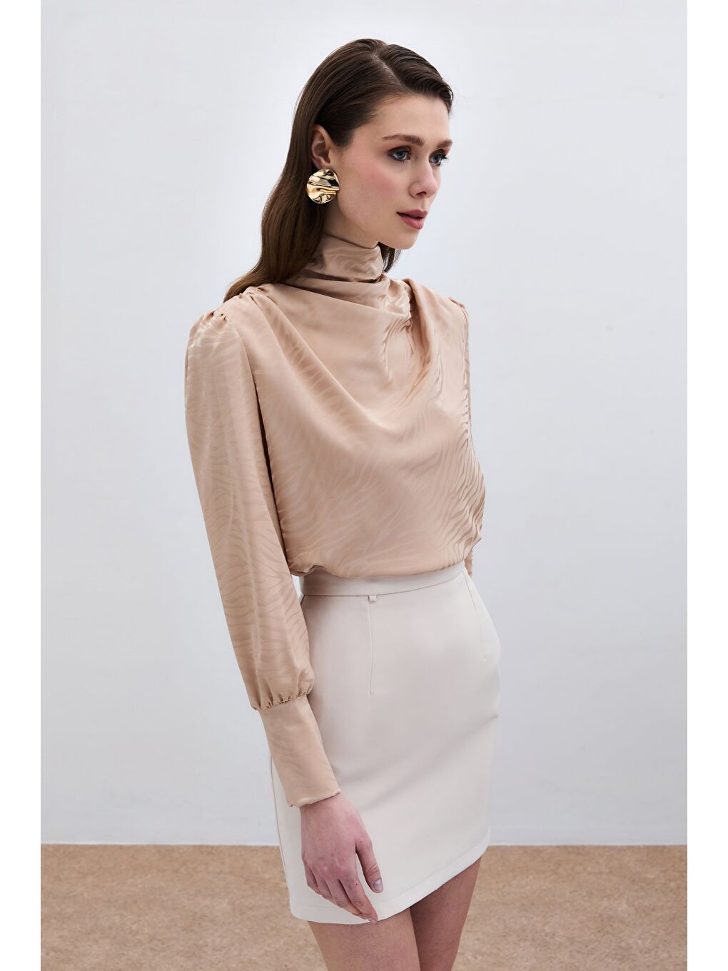 Kahverengi Drapeli Desenli Bluz - Camel-2