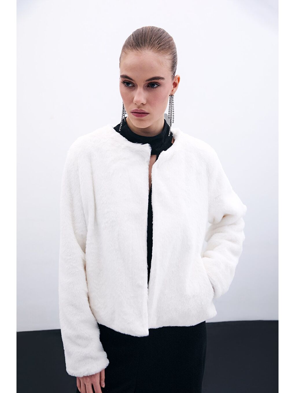 Yakasız Pelüş Ceket - Ekru-1