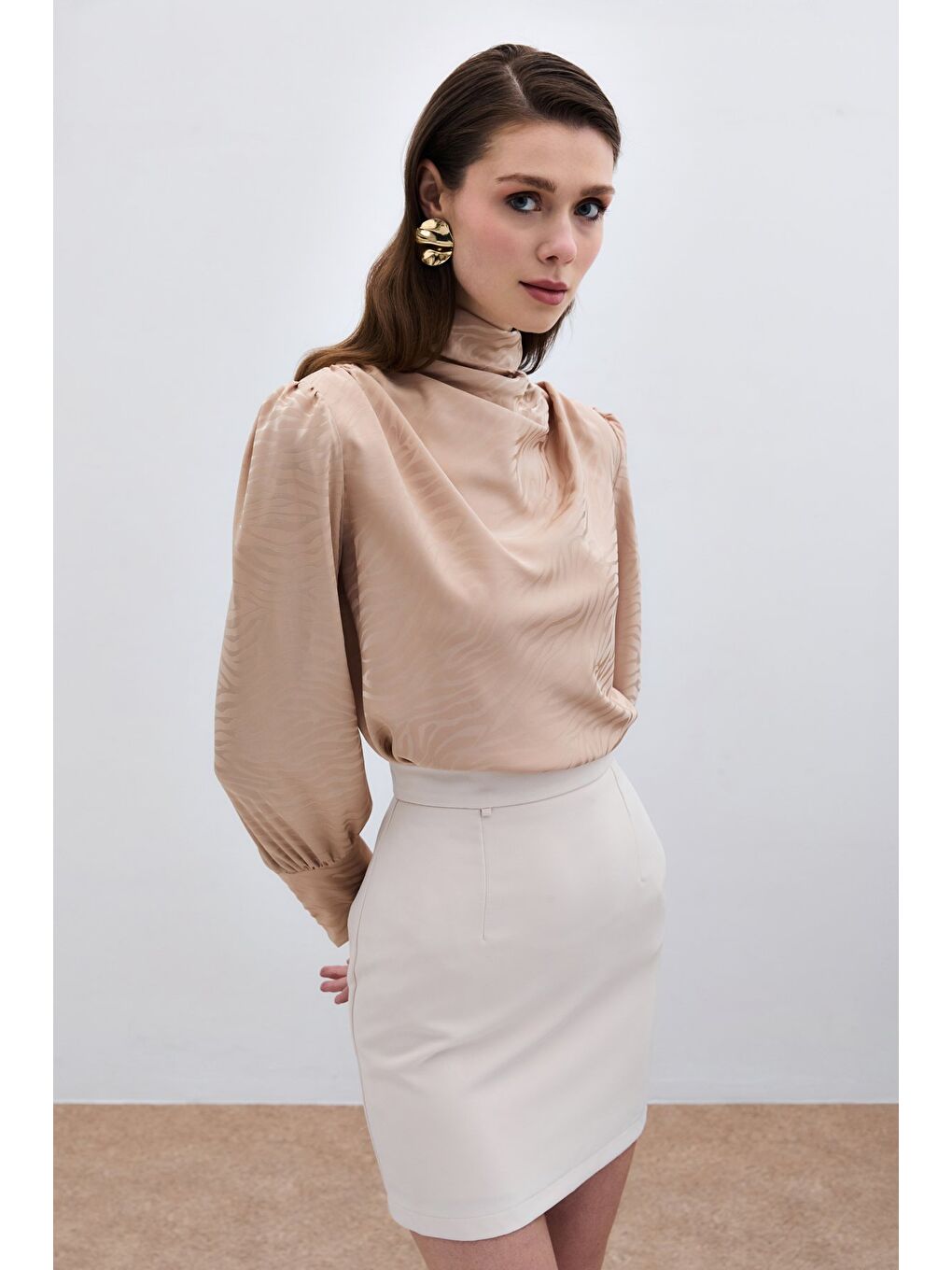 Kahverengi Drapeli Desenli Bluz - Camel-3