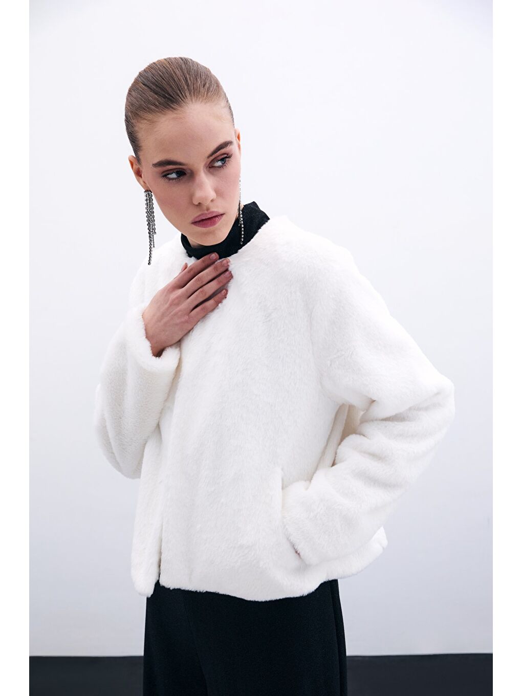 Yakasız Pelüş Ceket - Ekru-6