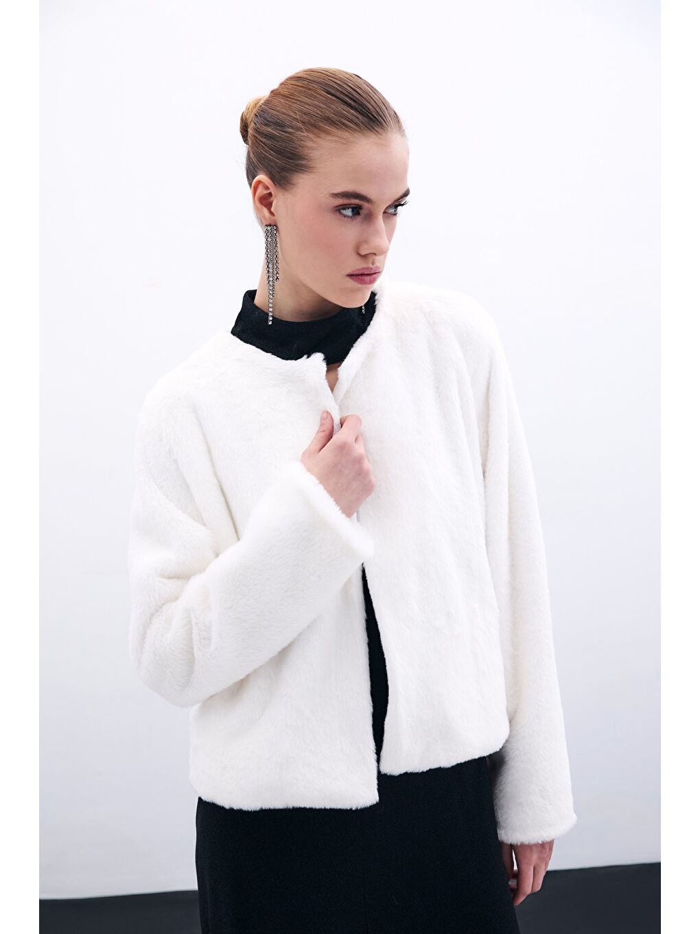 Yakasız Pelüş Ceket - Ekru-7