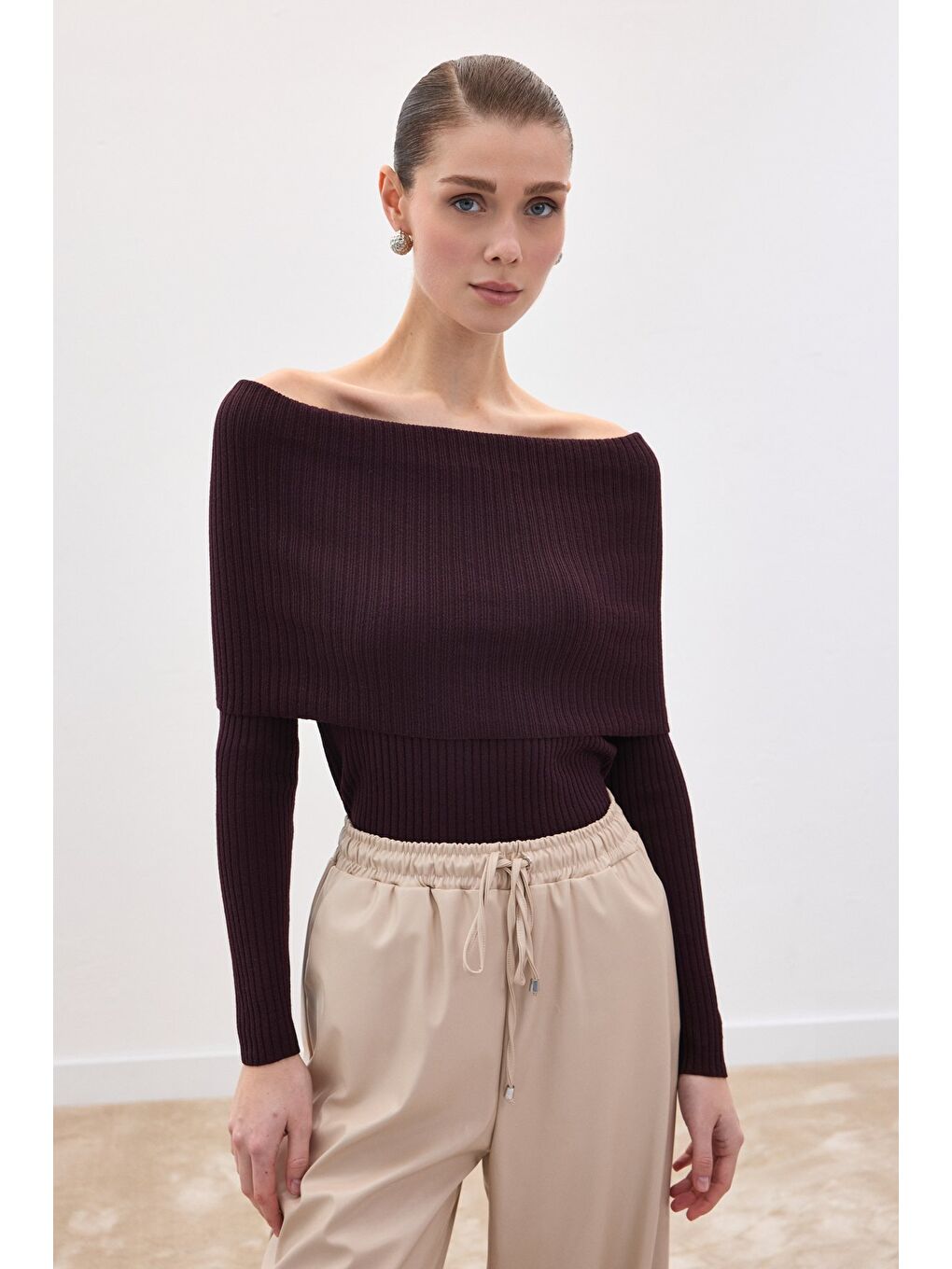 Madonna Yaka Triko - Mürdüm