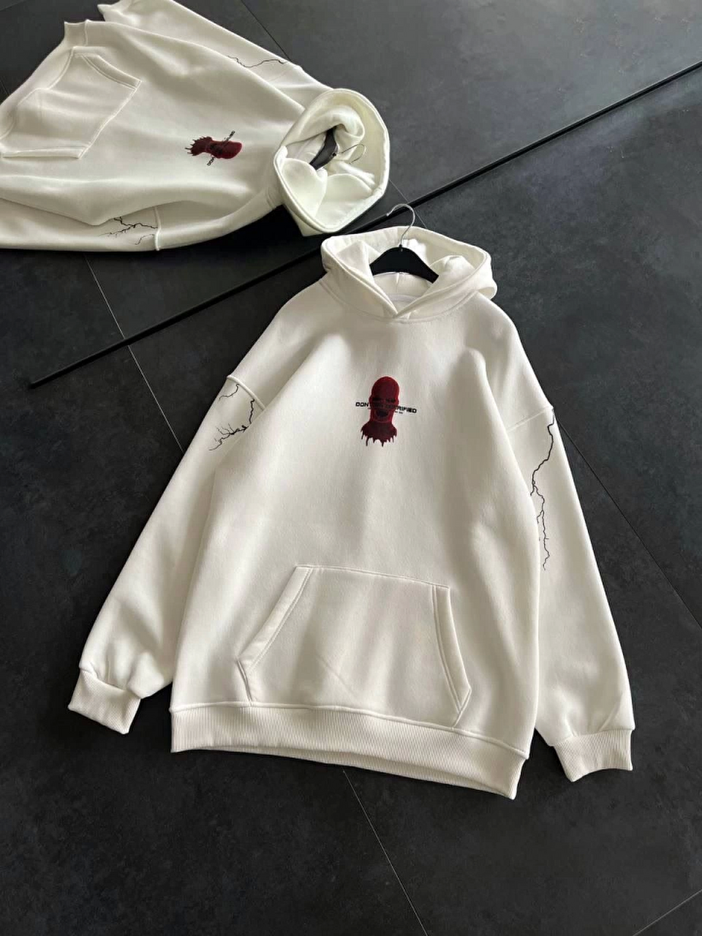 Üç İplik Kapüşonlu Baskılı Oversize Sweatshirt- Beyaz-2