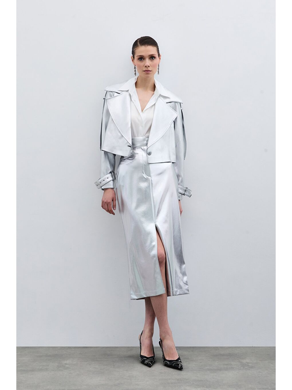 Gri Yırtmaçlı Parlak Kalem Etek - Gümüş